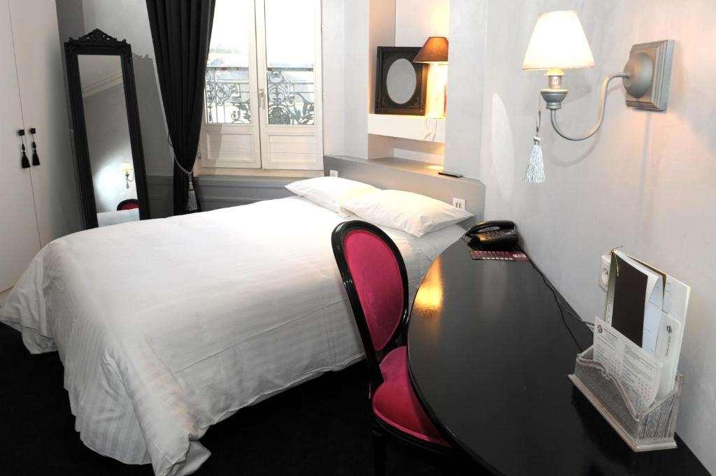 אנז'ה Hotel De France חדר תמונה